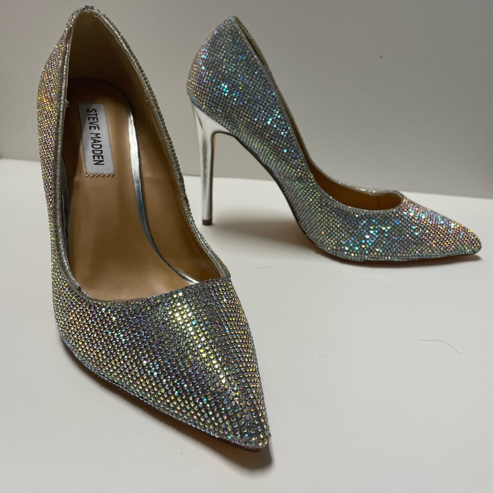 Steve Madden Rhinestone Bedazzled Daisie Pumps, size 8, NWOT
